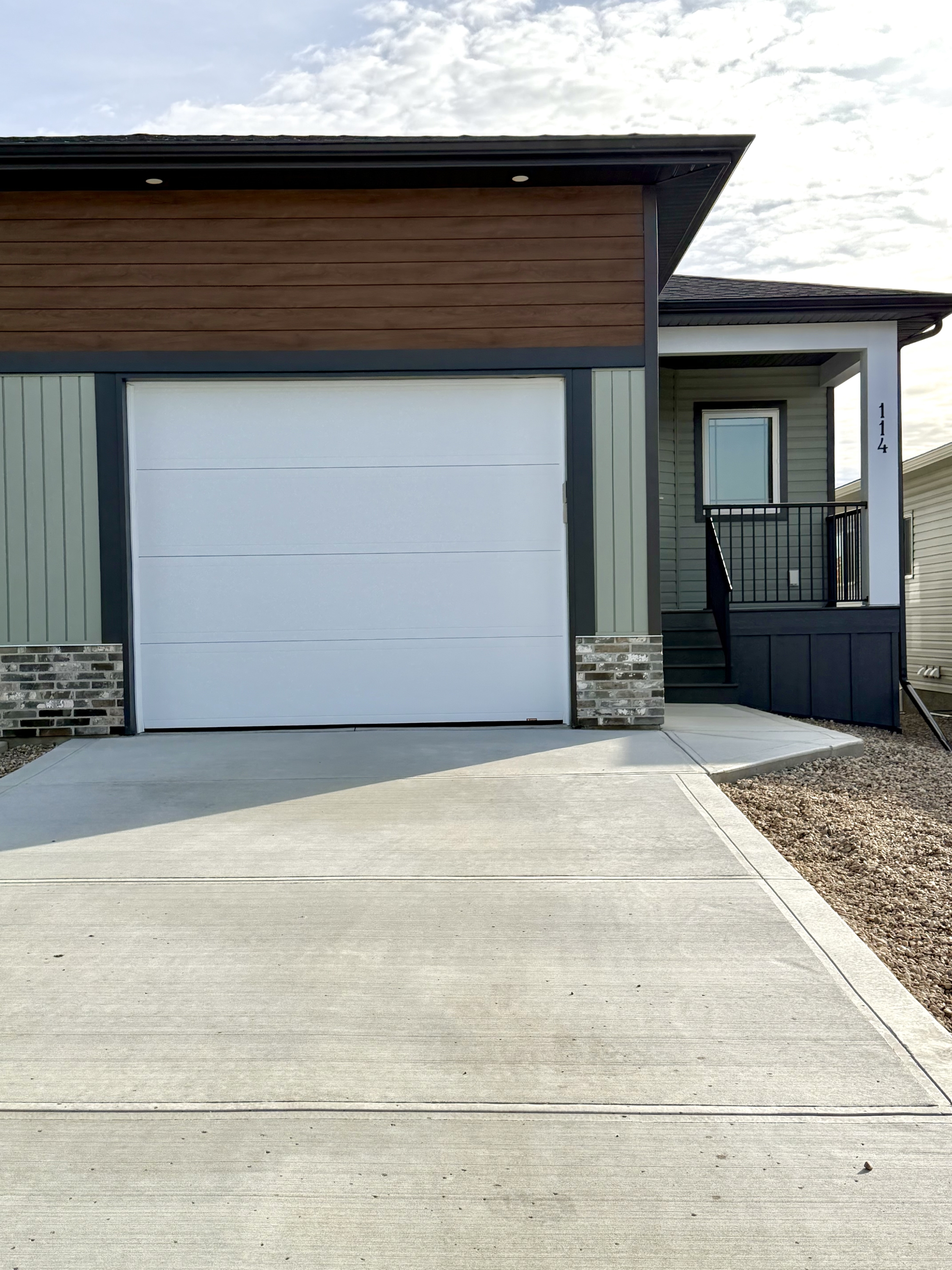 114 Gray Close